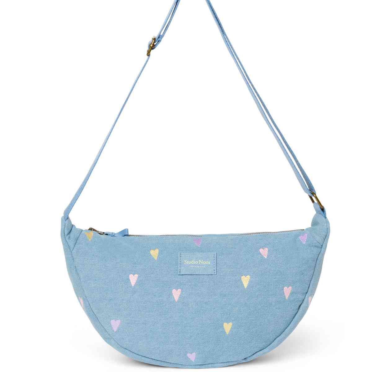Studio Noos Tasche in Blau mit Herzmustern - Vorderansicht