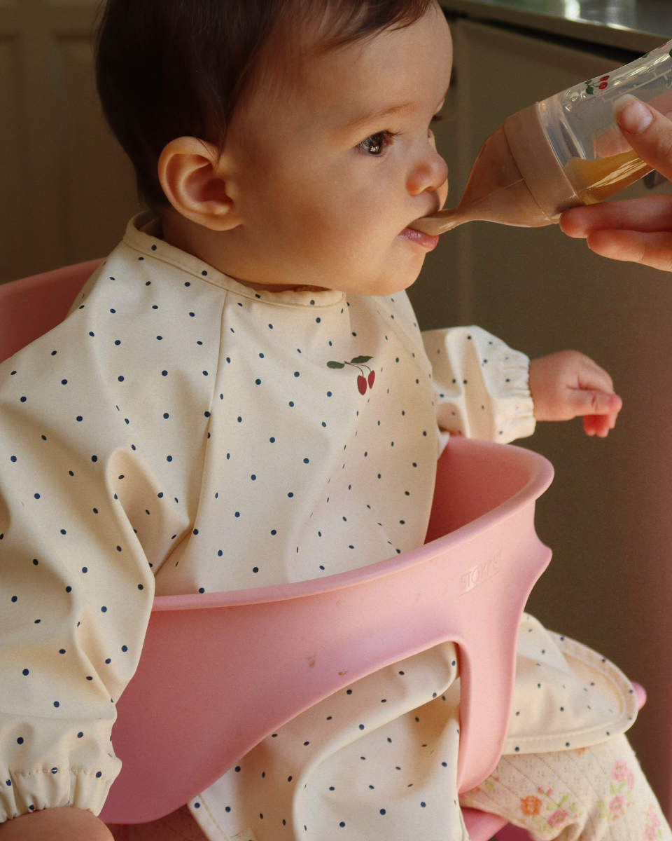 Konges Sløjd Baby Fütterset mit Quetschflasche & Löffel