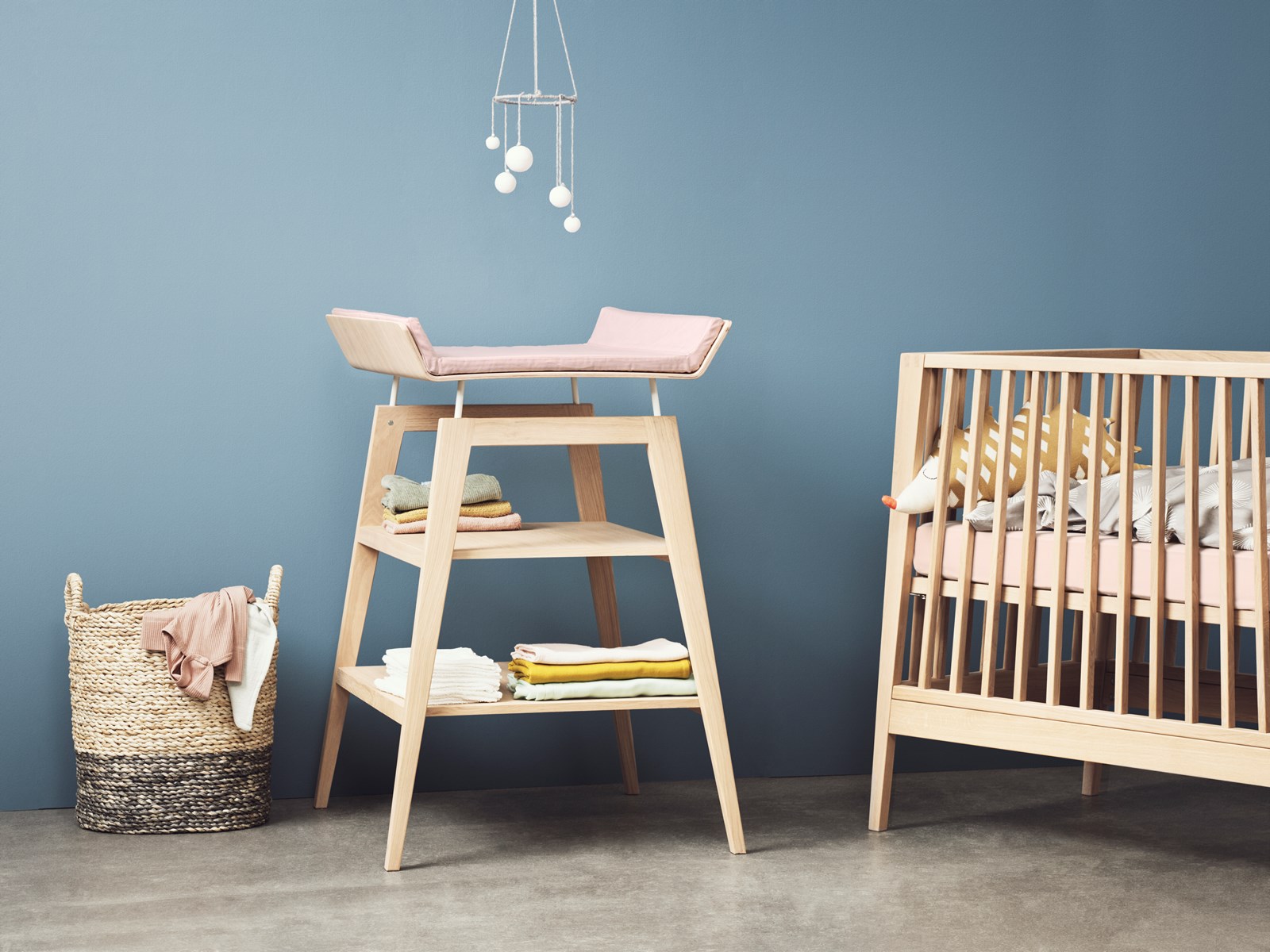 Leander Linea Wickeltisch mit Schaumauflage