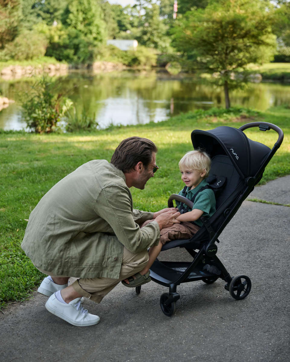 Nuna VIAA cabn Travel Stroller – Ultra-Compact for Carry-On Luggage