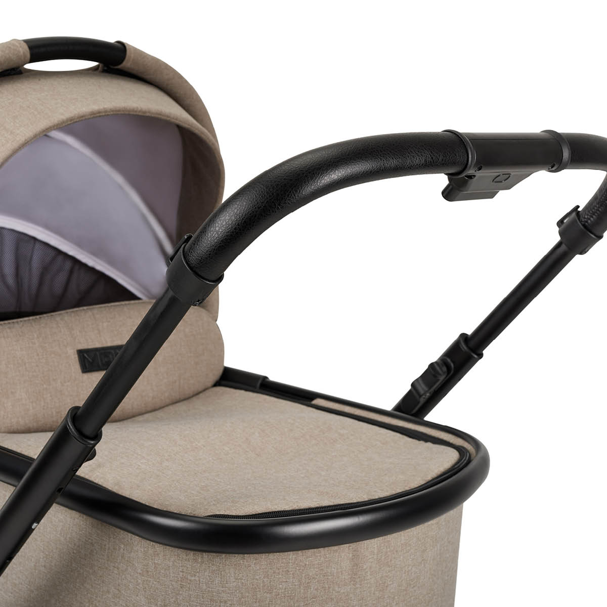 Moon Clicc Pram with Carrycot incl. accessories Collection 2024