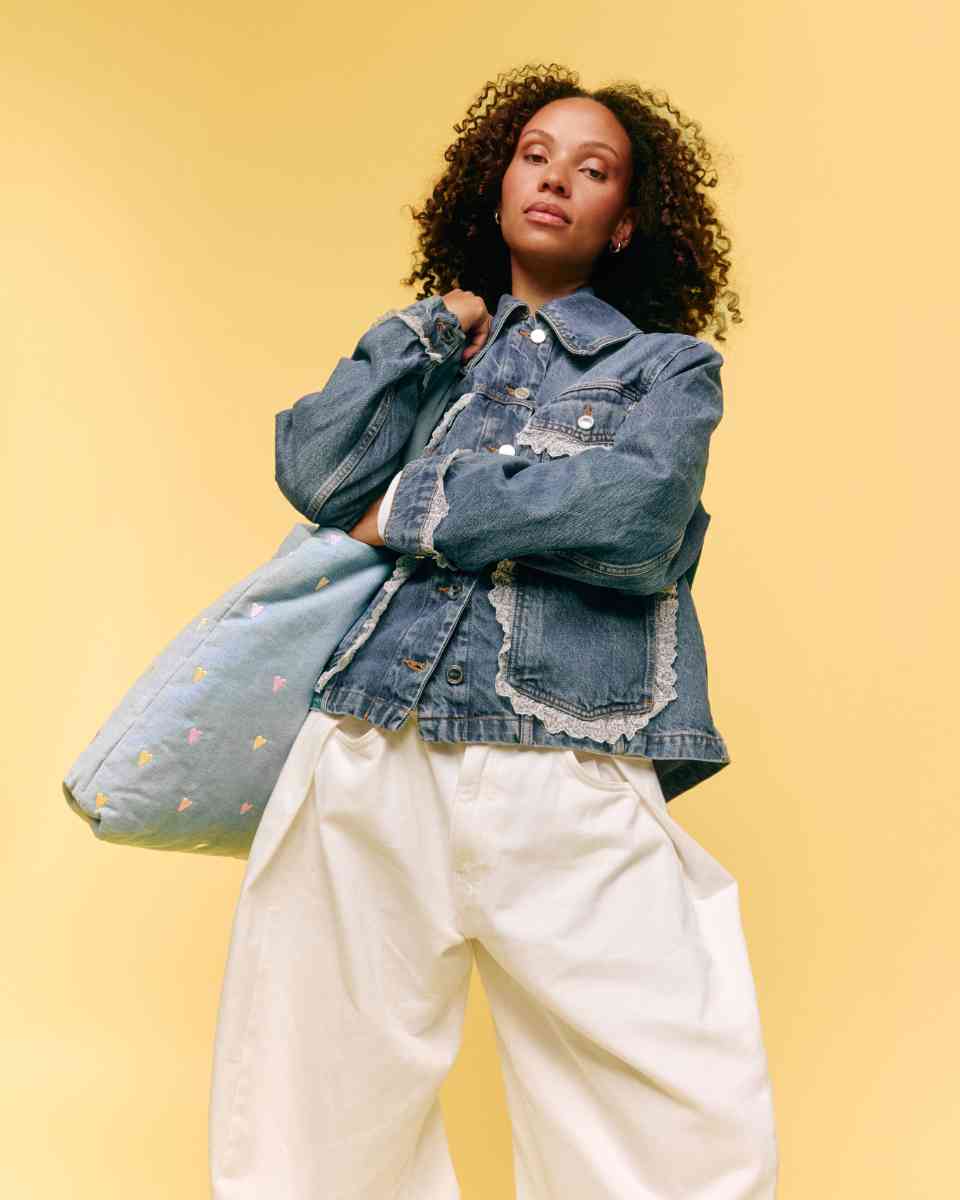 Denim Jacke in Blau - Frontalansicht