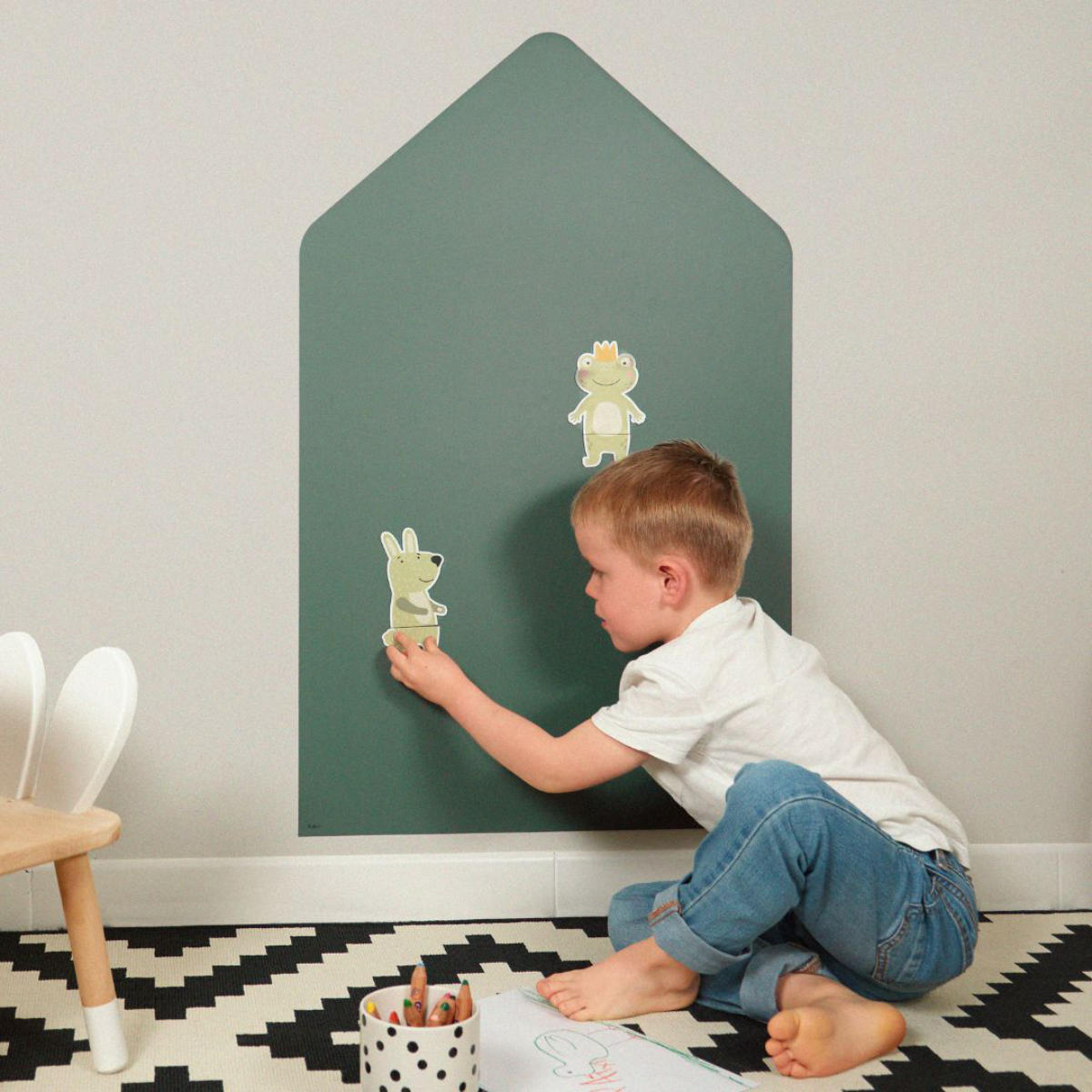 Ferflex Magnetic Board Colorful House incl. 13 Geometric Magnets
