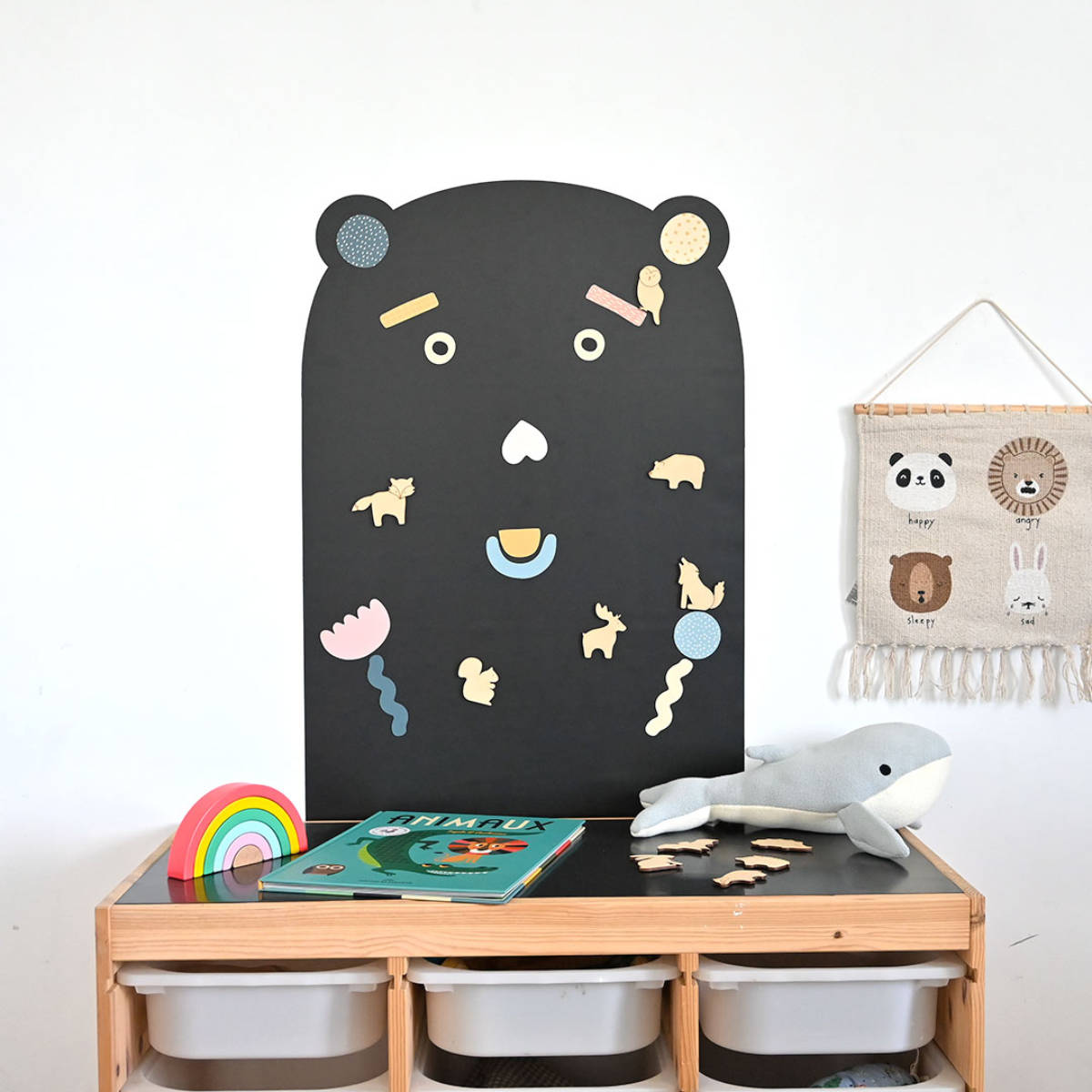 Ferflex Magnetic Board Set incl. 13 Colorful Geometric Magnets