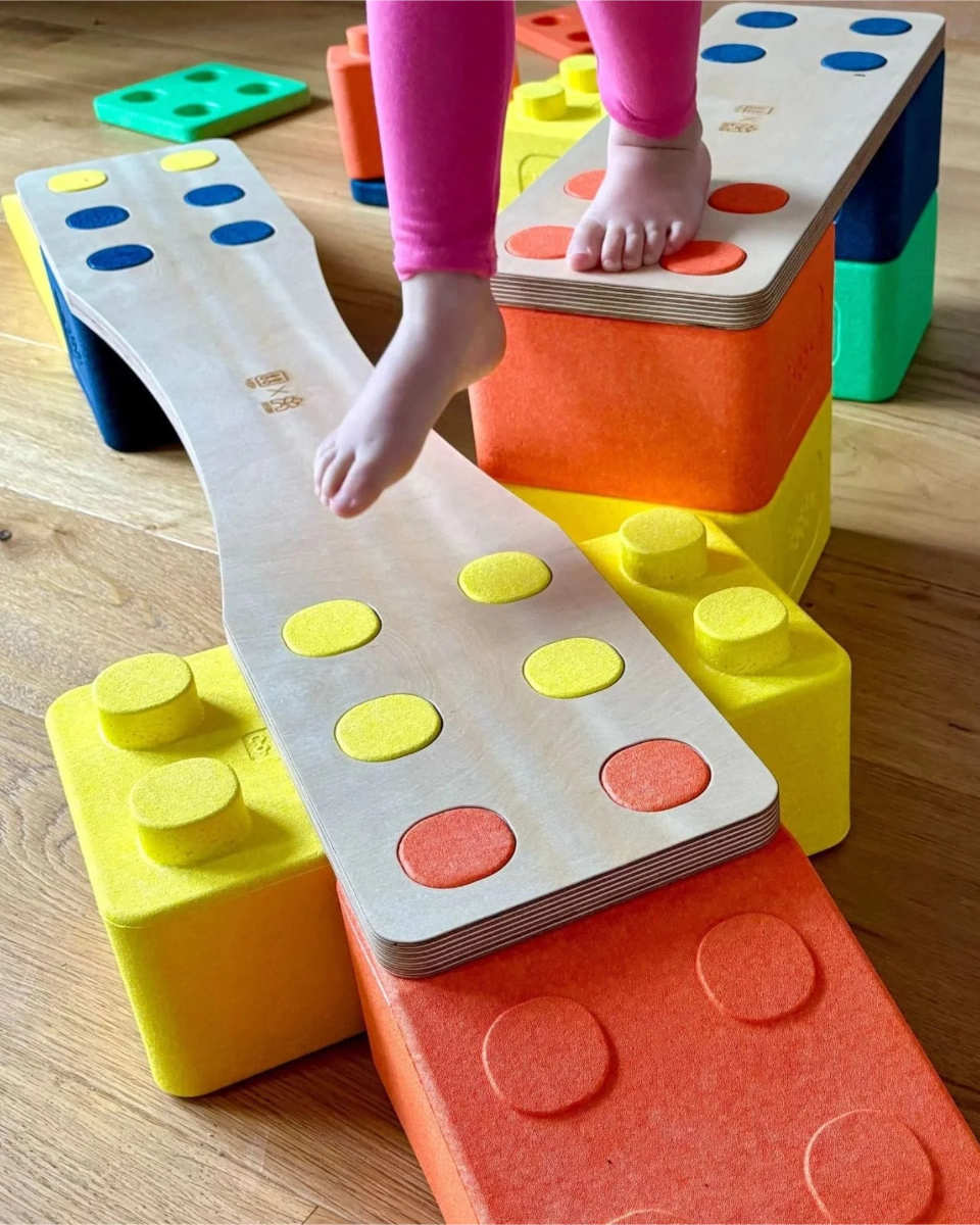 bygge PARCOURS Balance Set with BAR Board and 4 Building Blocks