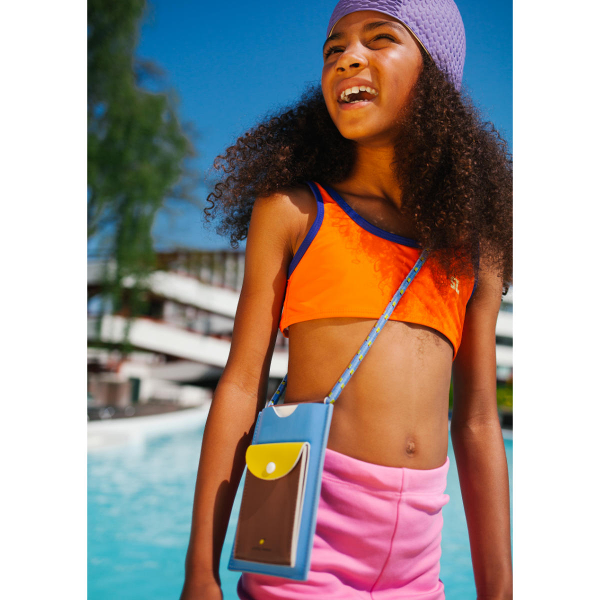 Sticky lemon phone pouch