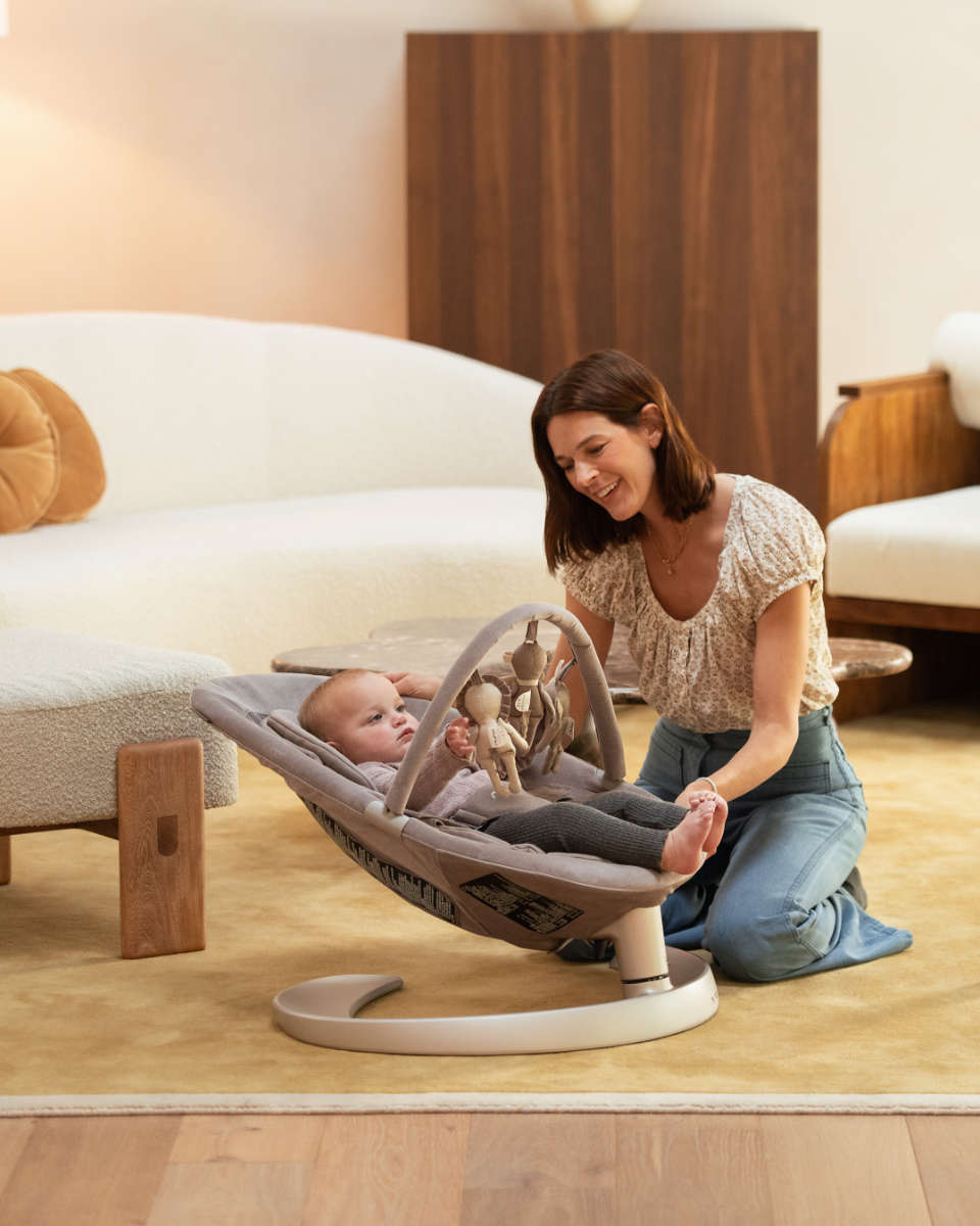 Nuna Leaf Grow Bouncer with Toy Bar