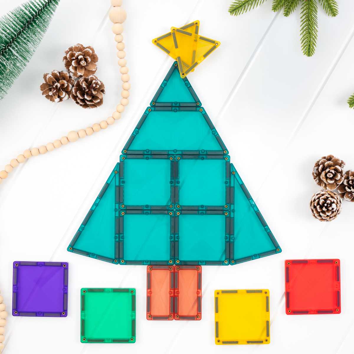 Connetix Magnetic Tiles Christmas Tree Set – 16 Pieces