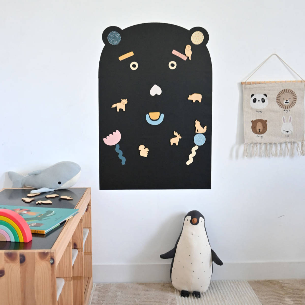 Ferflex Magnetic Board Set incl. 13 Colorful Geometric Magnets