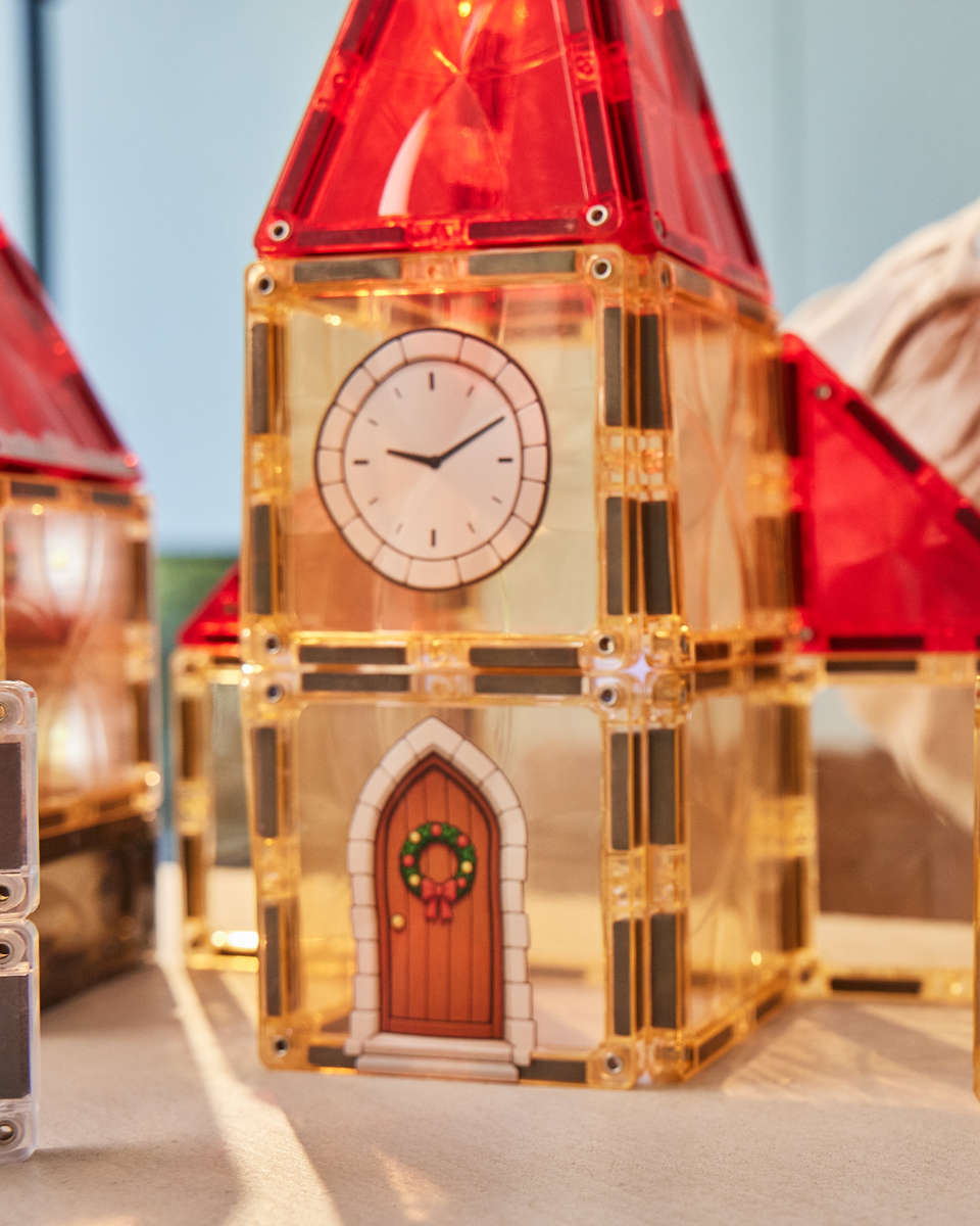 Cleverclixx Weihnachtsdorf Adventskalender Magnetbausteine mit Licht, 46 Teile