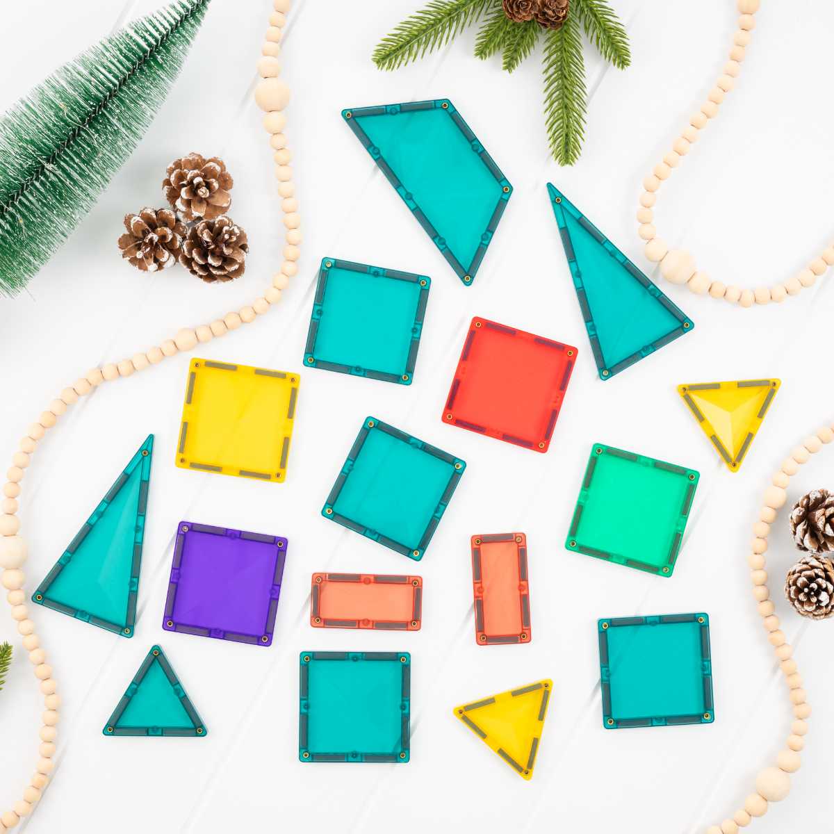 Connetix Magnetic Tiles Christmas Tree Set – 16 Pieces