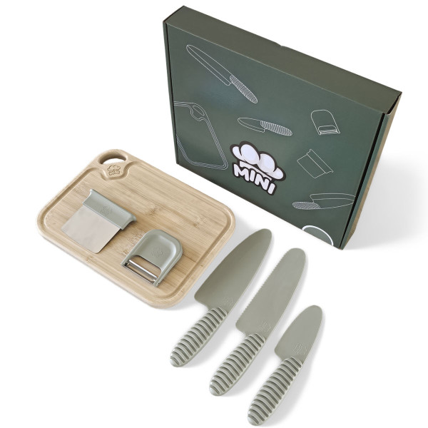 MINI Family Küchenset für Kinder (Messer, Sparschäler, Hacker & Schneidebrett )