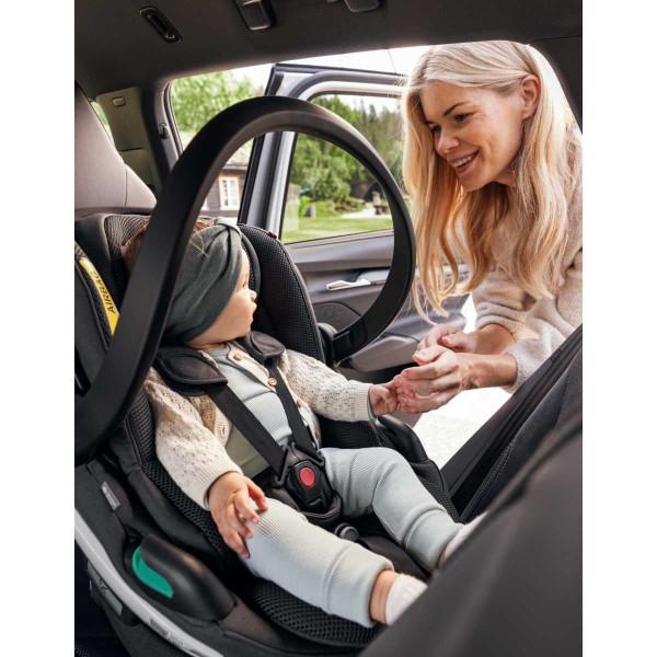 BeSafe Go Beyond i-Size Infant Carrier