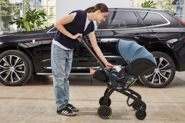 Doona X Infant Car Seat / Stroller with Doona X Isofix Base