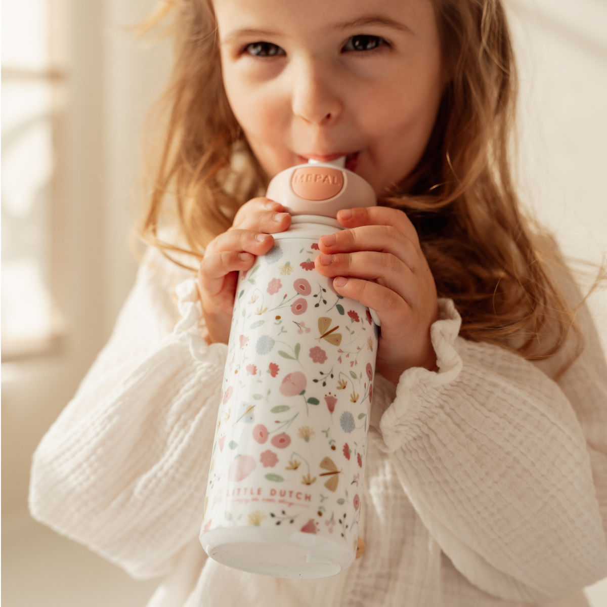 400 ml Popup Bottle by Little Dutch Kindermaxx